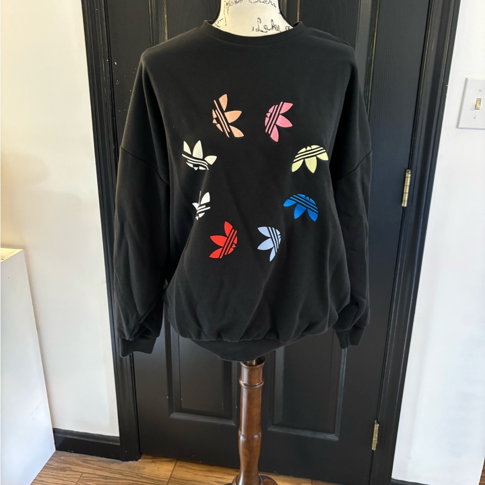 ADIDAS - Size Small Sweatshirt